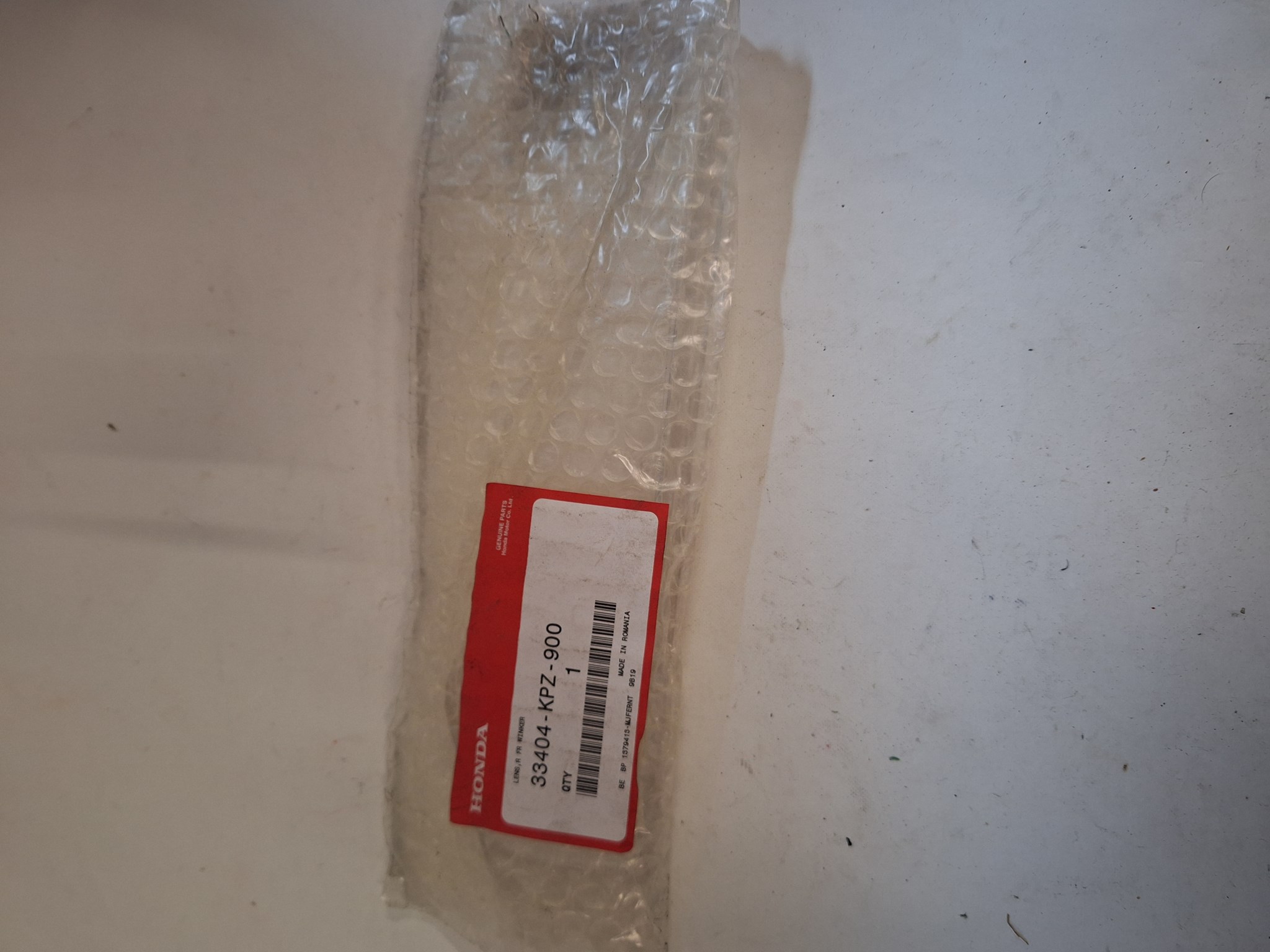 Picture of GLAS, R. V. BLINKER  33404-KPZ-900  SES125DYLAN
